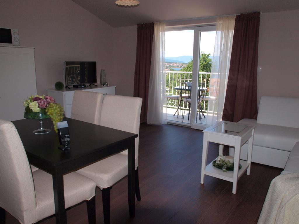 Guesthouse Olei Малинська Екстер'єр фото