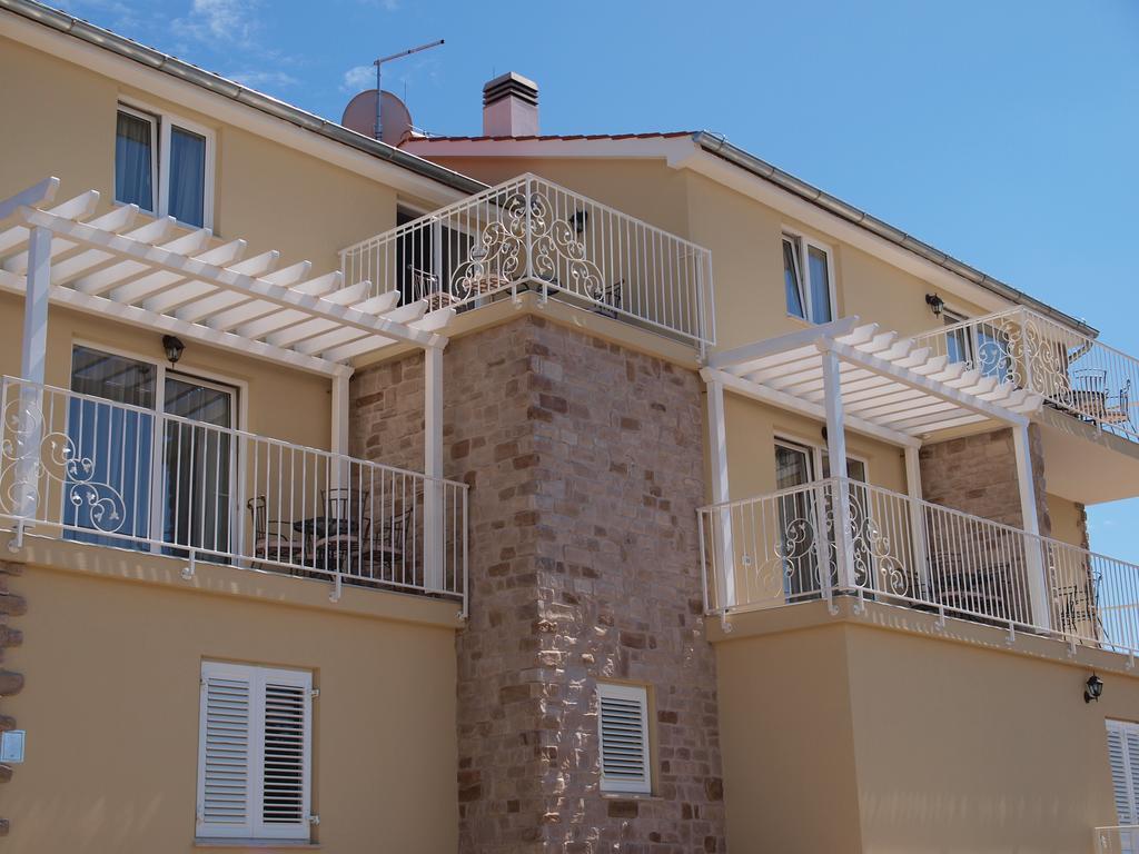 Guesthouse Olei Малинська Екстер'єр фото