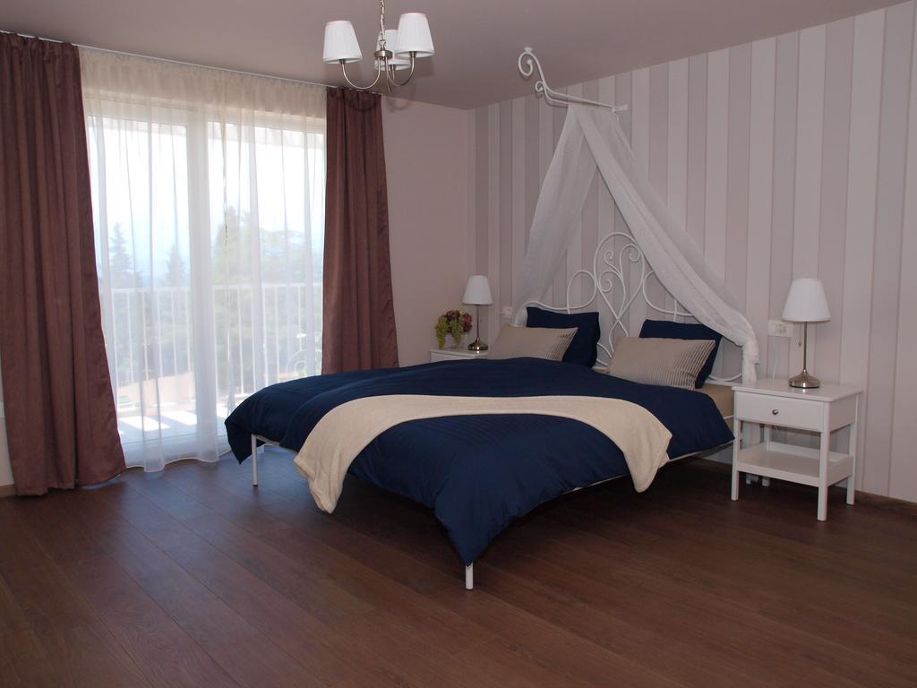 Guesthouse Olei Малинська Екстер'єр фото